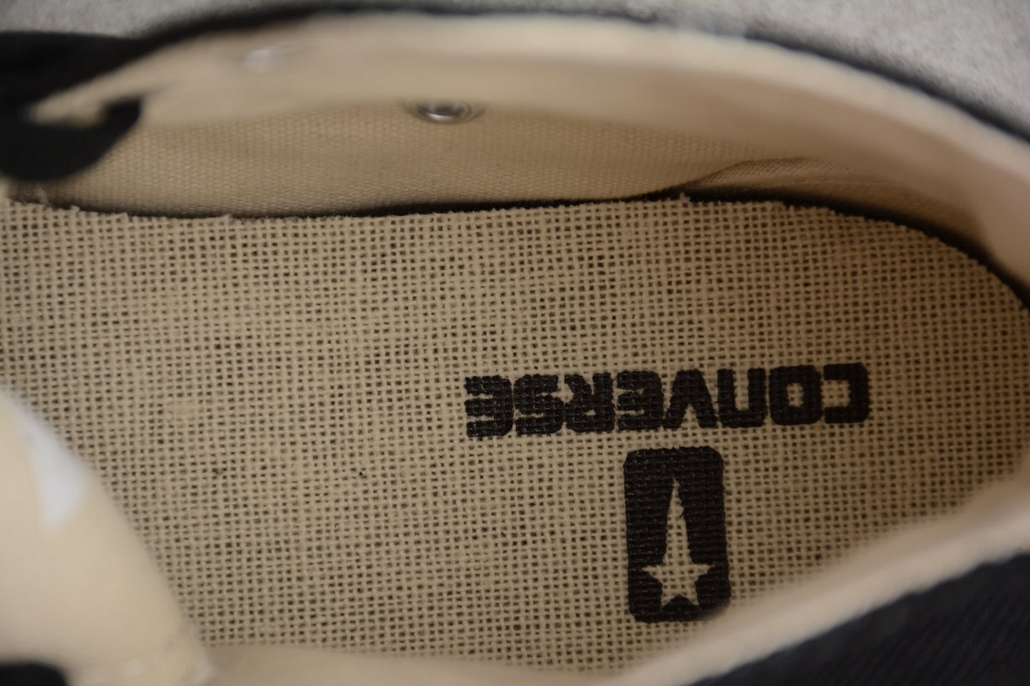 Chuck 70 Plus HI negro y blanco