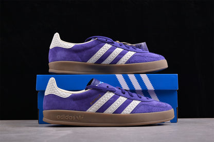 Gazelle morado y blanco