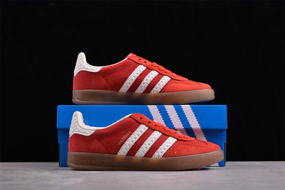 Gazelle rojo y blanco