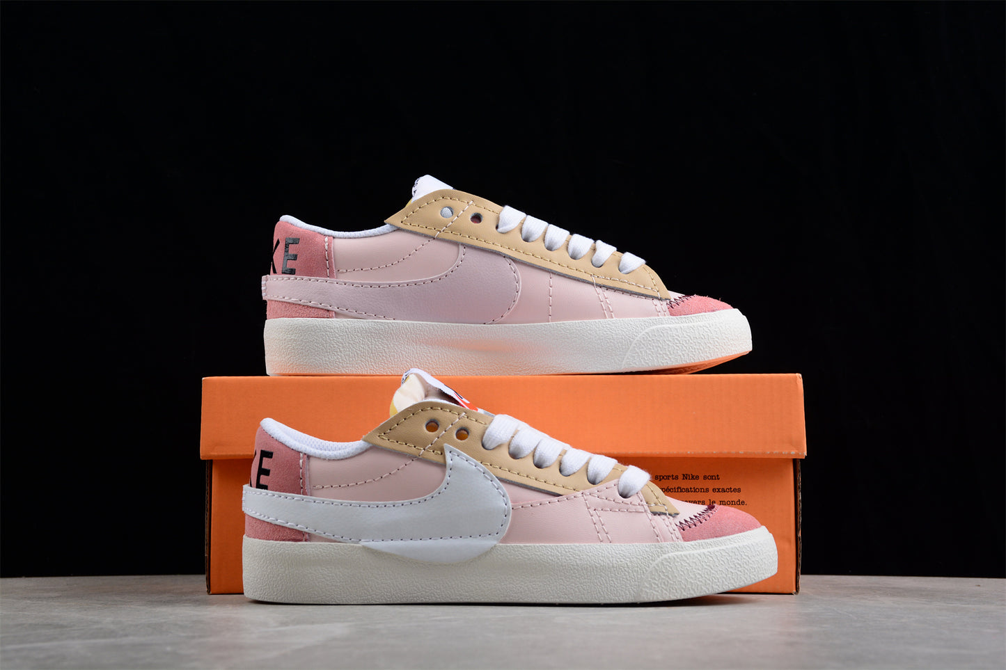 Blazer Low '77 rosa, beige y blanco
