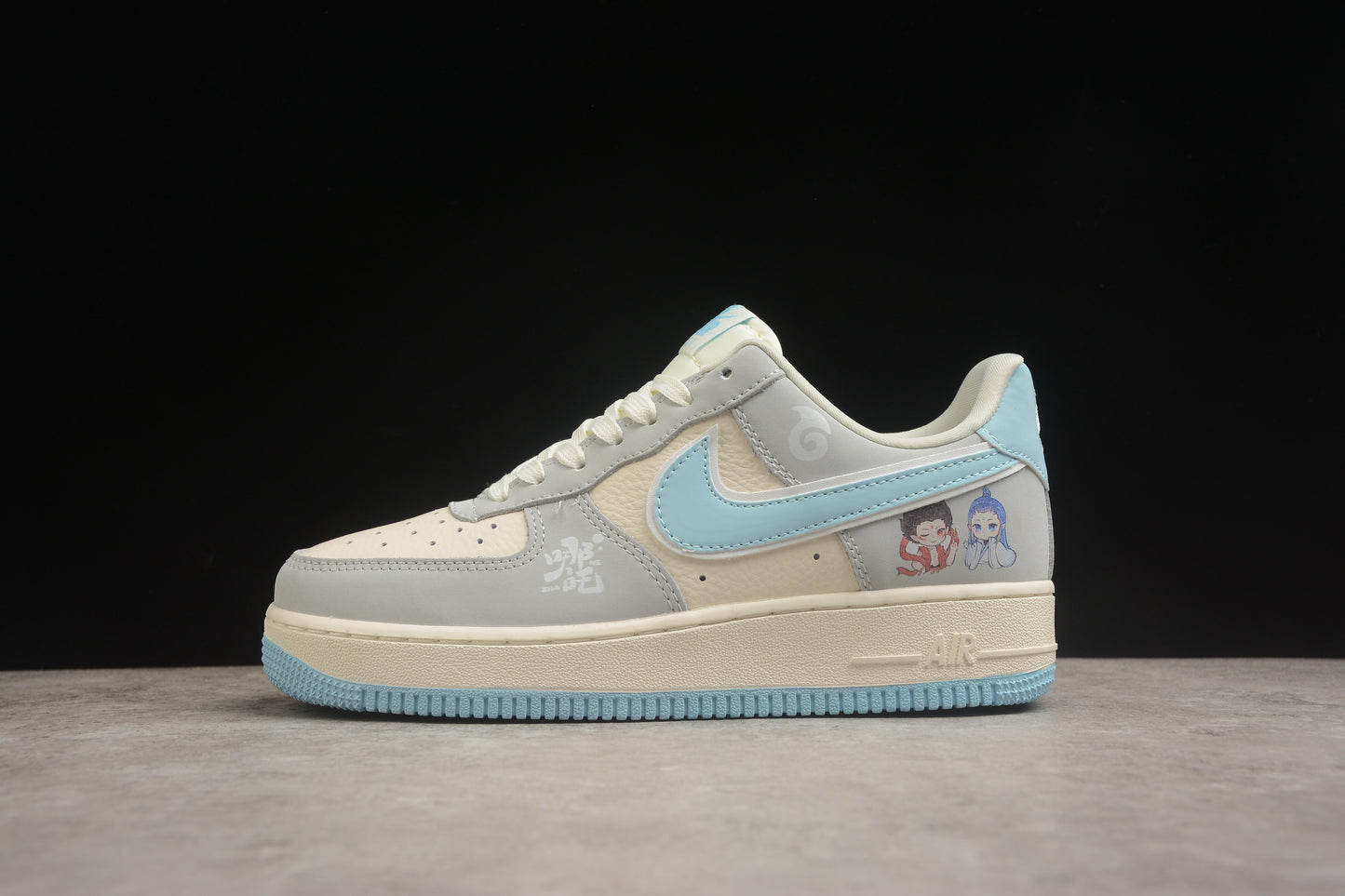Air Force 1 Low “Nezha” beyge y azul celeste