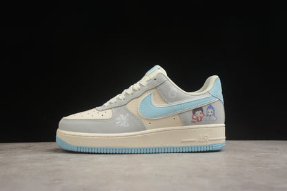 Air Force 1 Low “Nezha” beyge y azul celeste