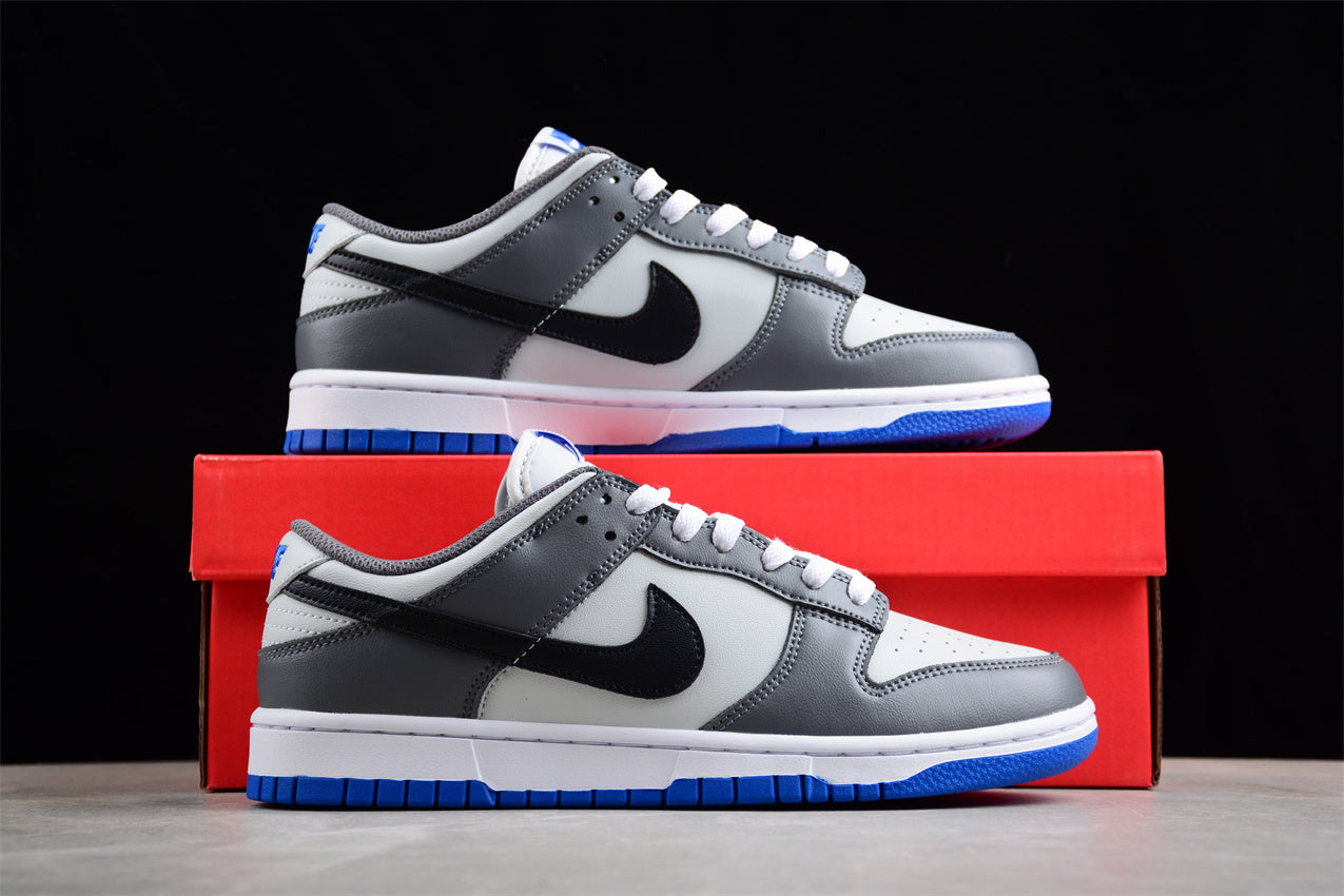 Dunk Low blanco, gris y negro