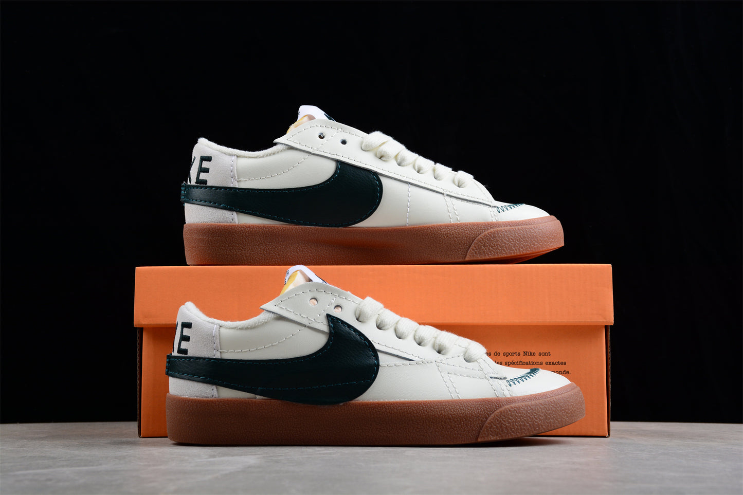 Blazer low '77 blanco y negro