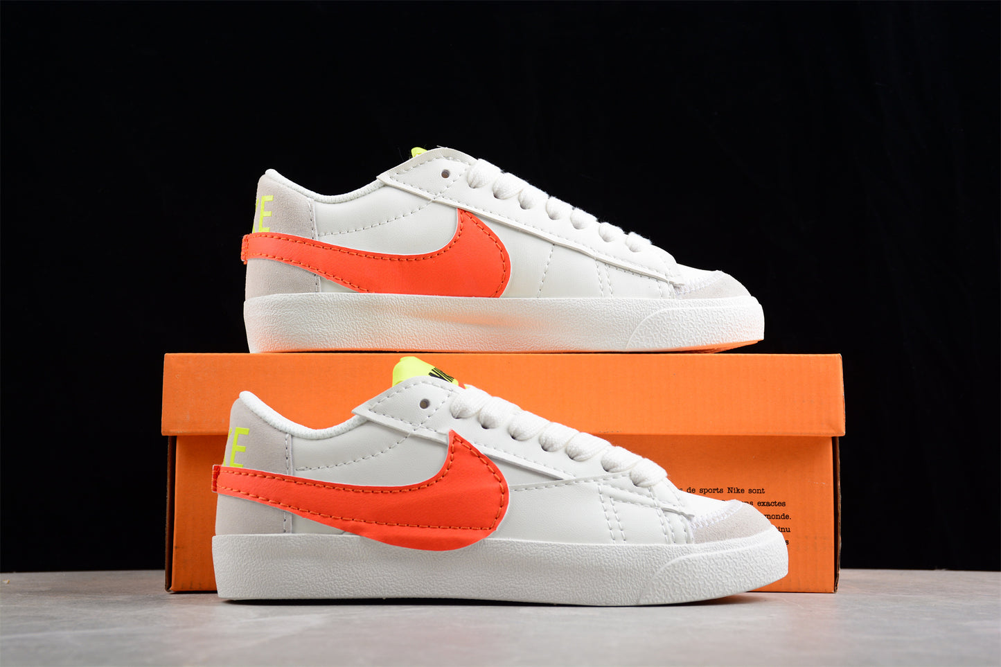 Blazer Low '77 blanco, naranja y verde limon