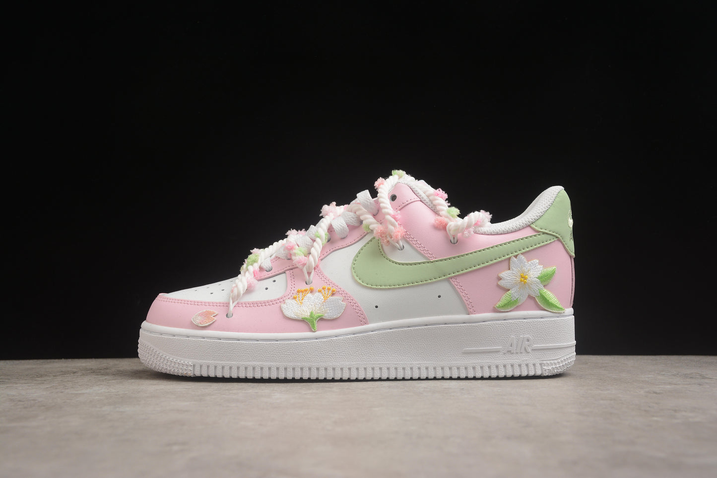Air Force 1 Low “Cherry Blossom” rosa y verde claro
