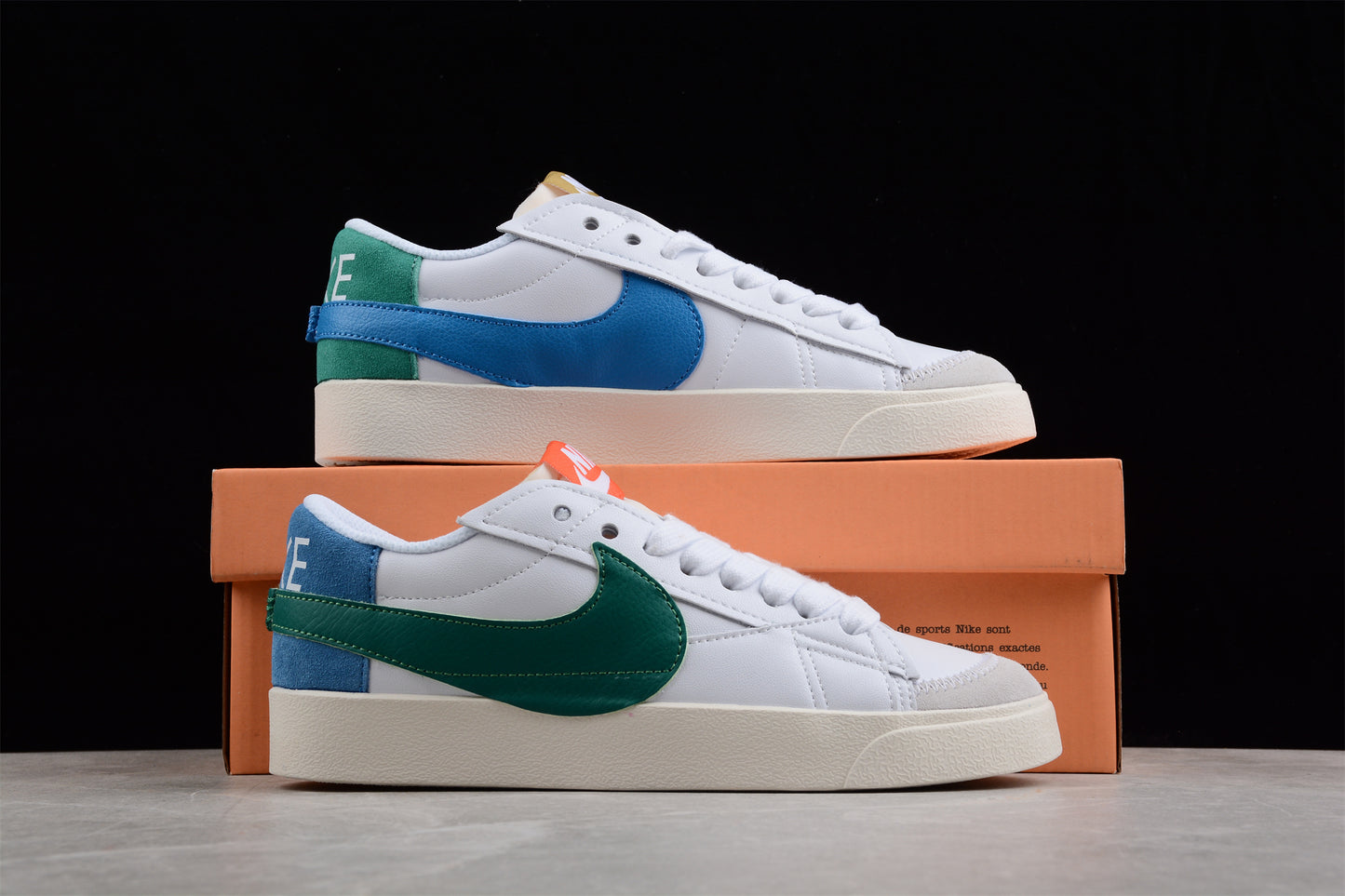 Blazer Low '77 blanco, verde y azul