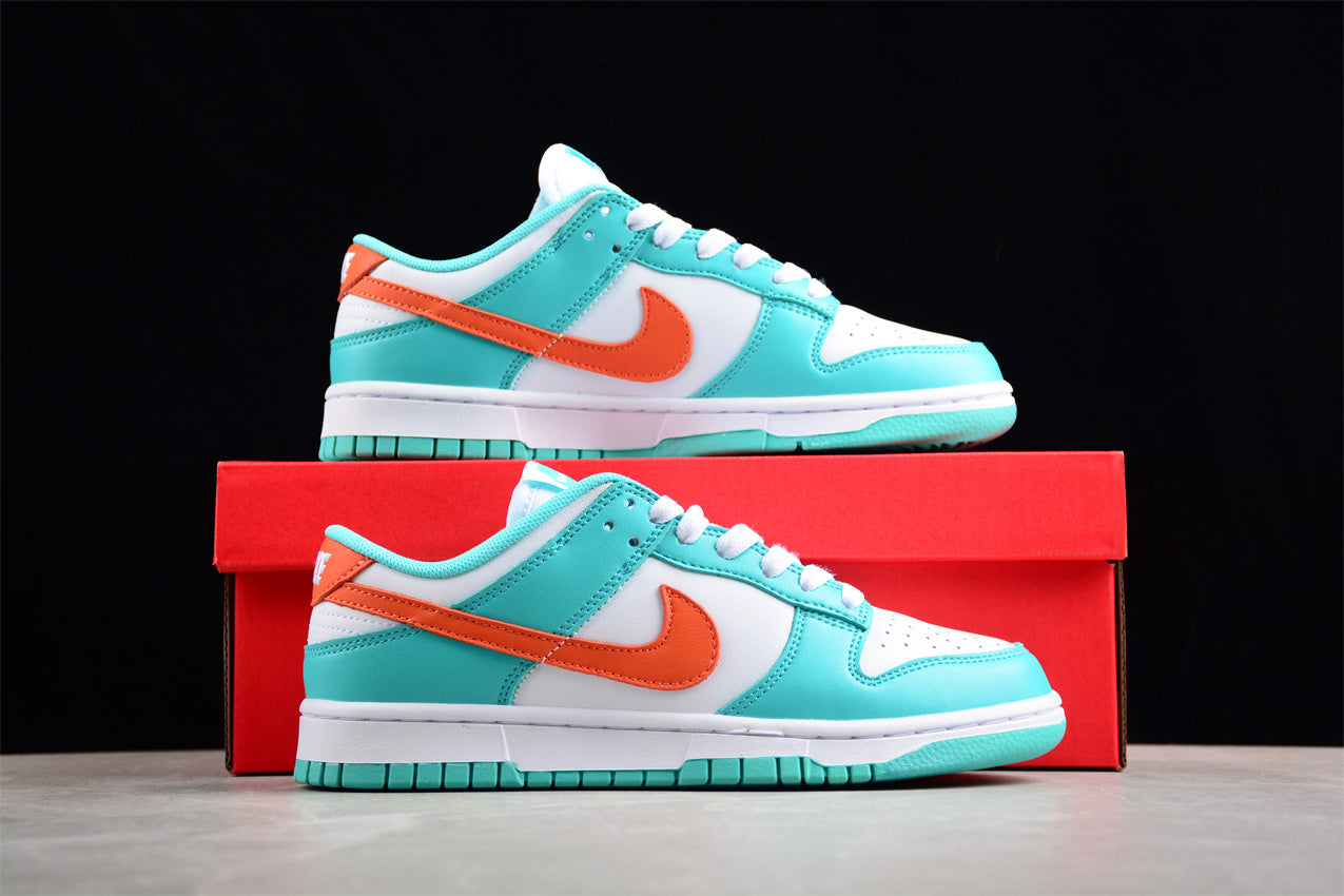 Dunk Low blanco, celeste y naranja