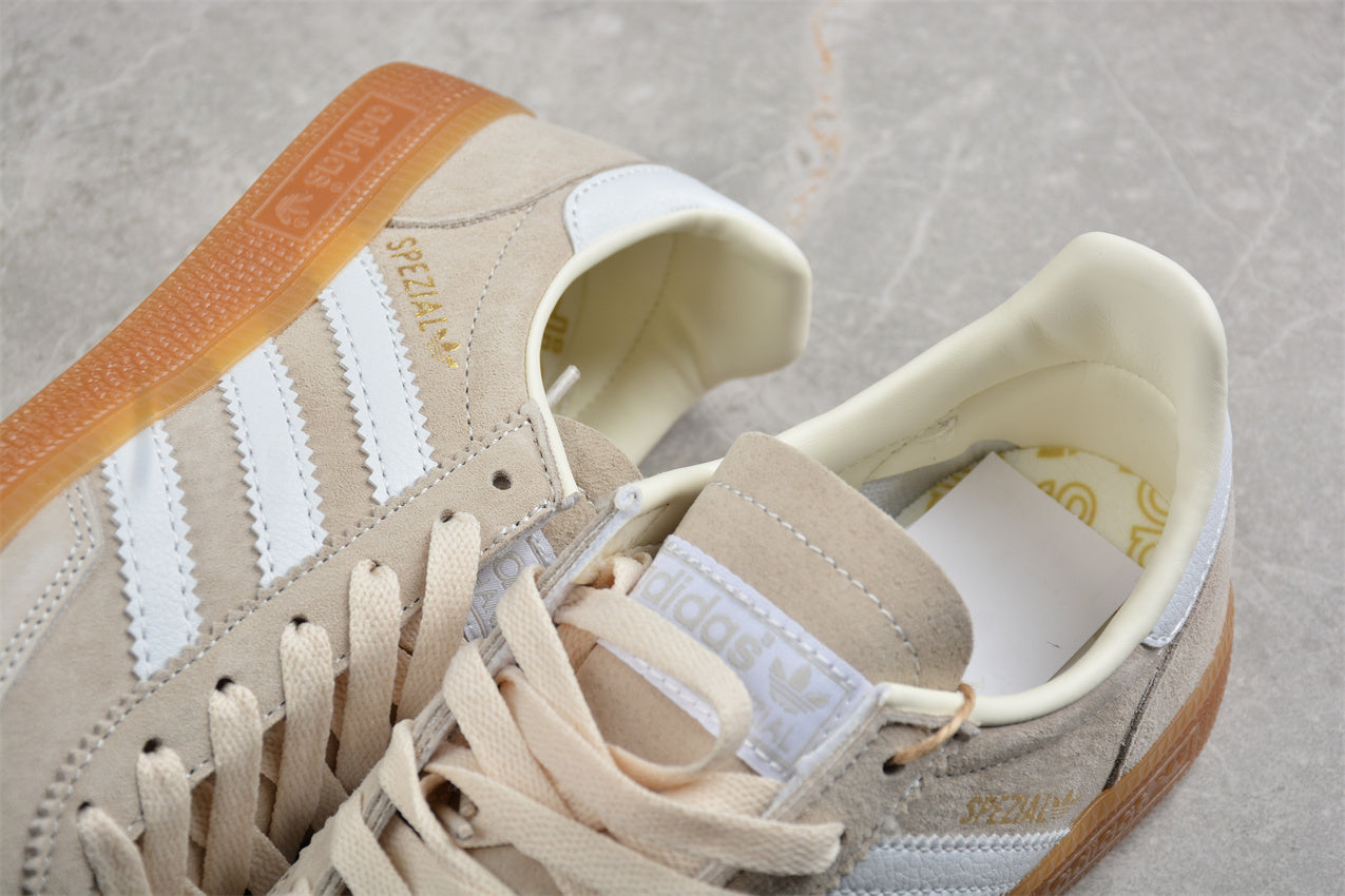 Handball Spezial beige y blanco
