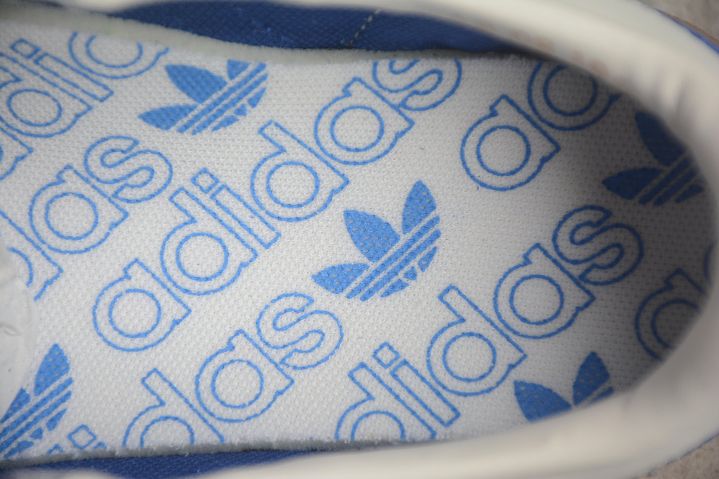 Handball Spezial azul y blanco