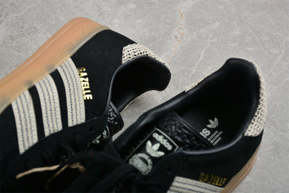 Gazelle negro y beige