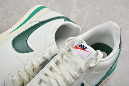 Cortez “Sail Gorge Green Malachite” blanco y verde