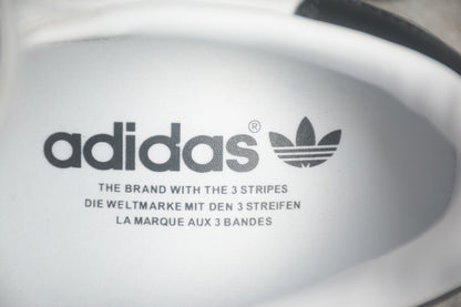 Gazelle blanco y negro