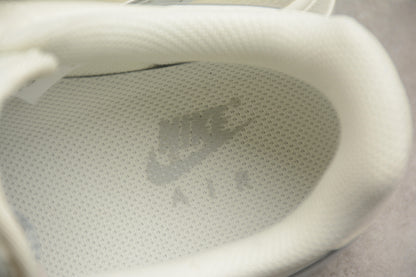 Air Force 1 07 beige crema y cris claro