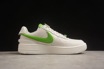 Air Force 1 07 SP  blanco y verde