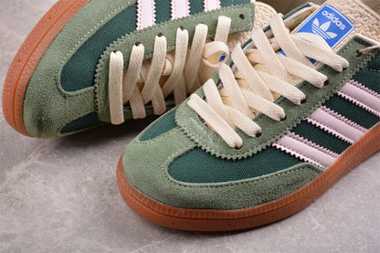 SNS GT II verde y blanco