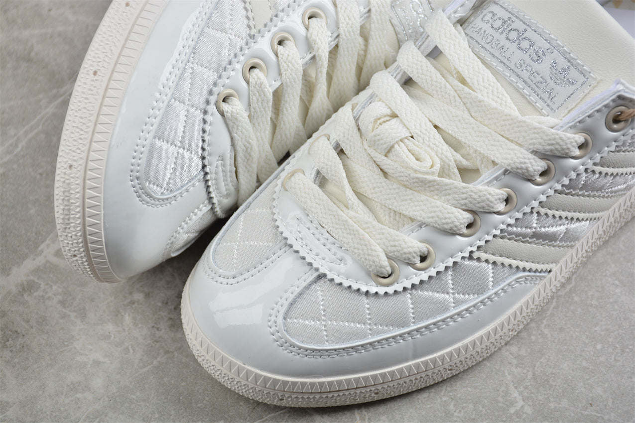 Handball Spezial plateado