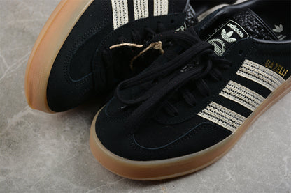 Gazelle negro y beige