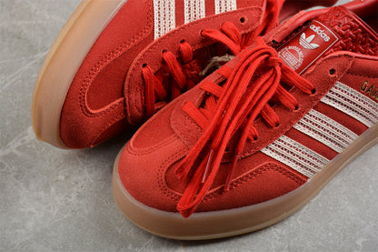 Gazelle rojo y beige