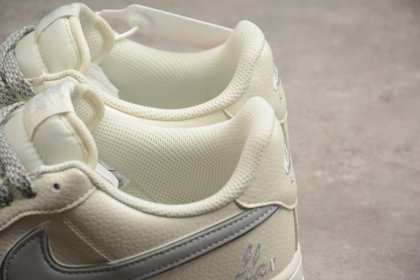Air Force 1 07 beige crema y cris claro
