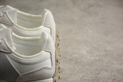 NB 327 blanco y gris