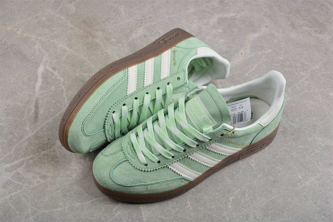 Handball Spezial verde menta y blanco