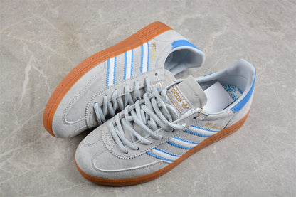 Handball Spezial gris claro y azul celeste