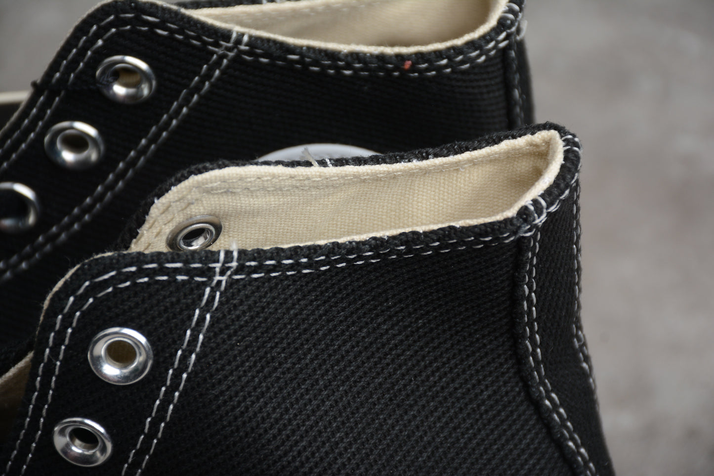 Chuck 70 Plus HI negro y blanco