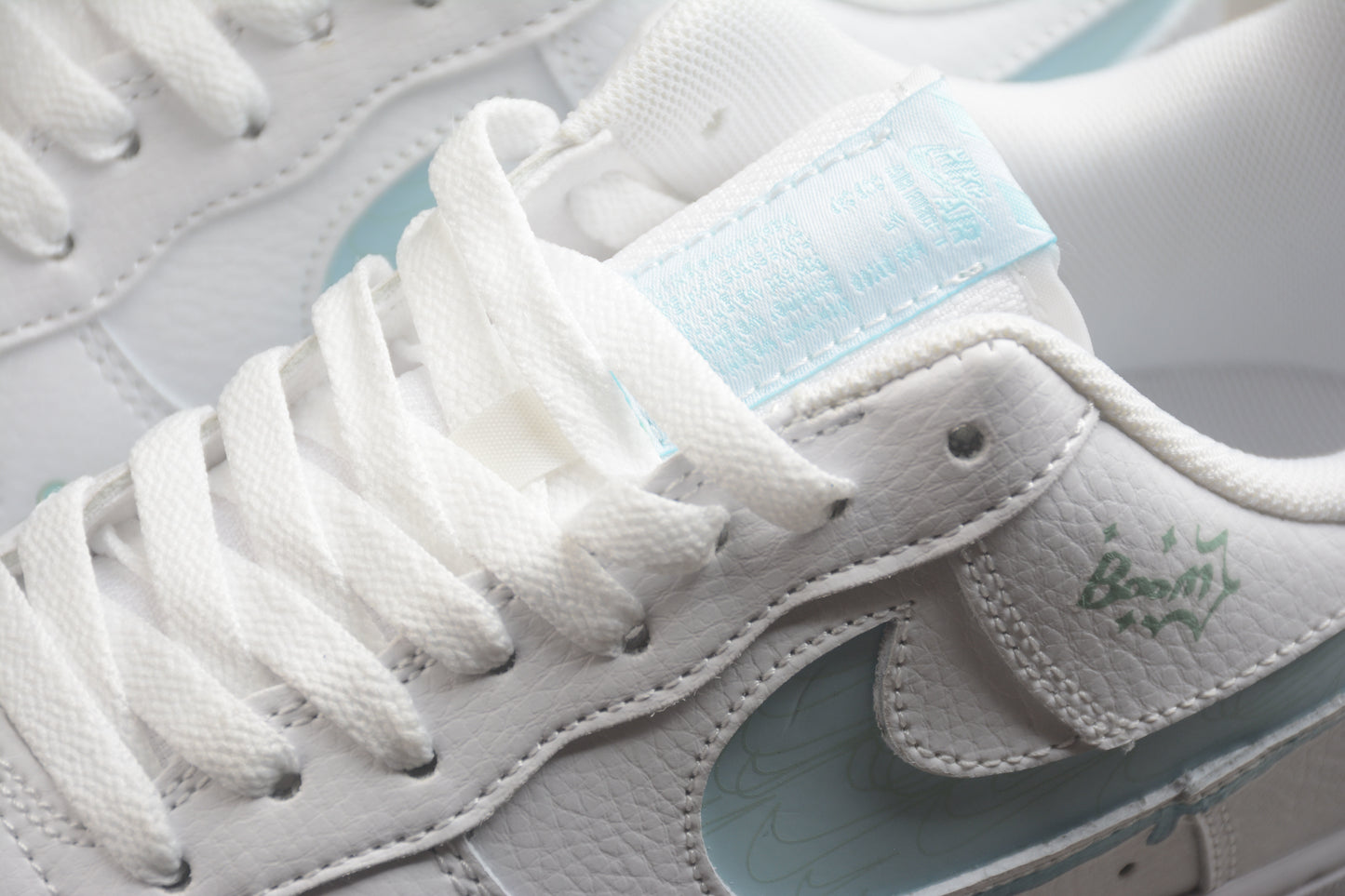 Air Force 1 07 blanco y azul cielo