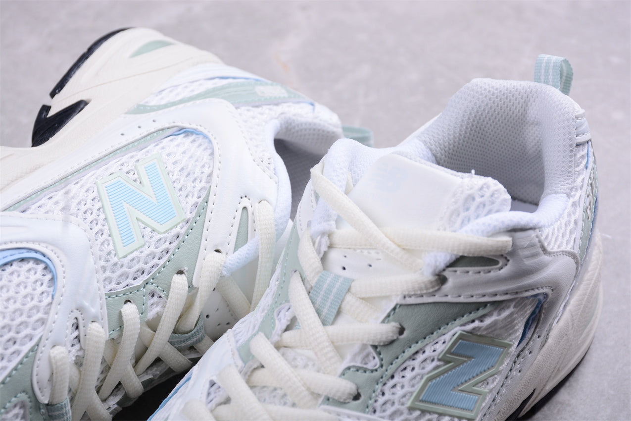 NB 530 blanco y verde menta