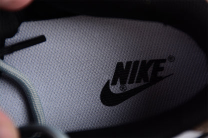 Dunk Low marrón, blanco y negro