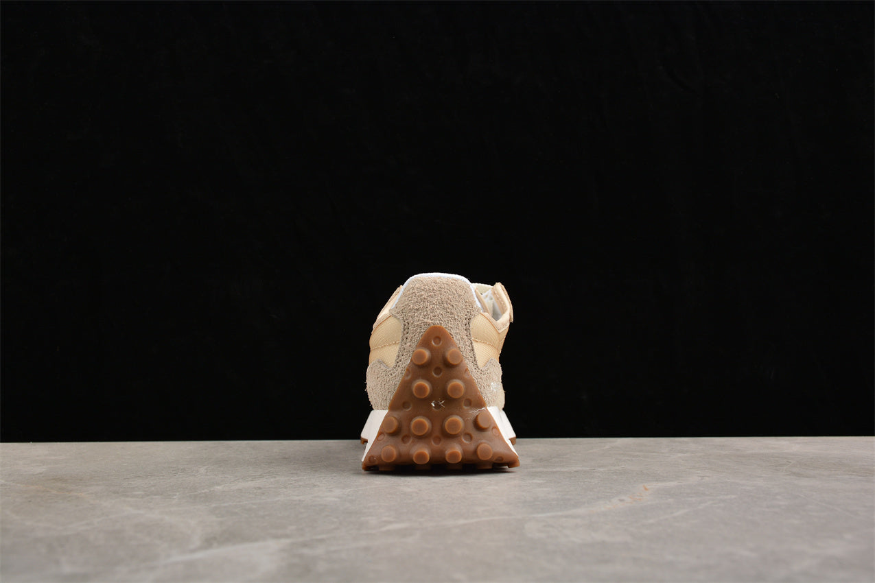 NB 327 beige y blanco