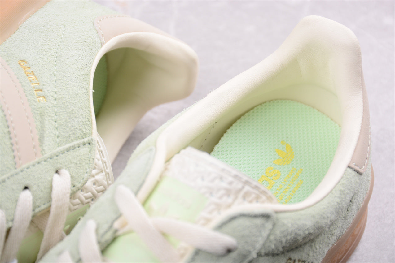 Gazelle verde pastel y blanco