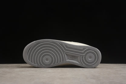 Air Force 1 Low x Stussy beige y gris