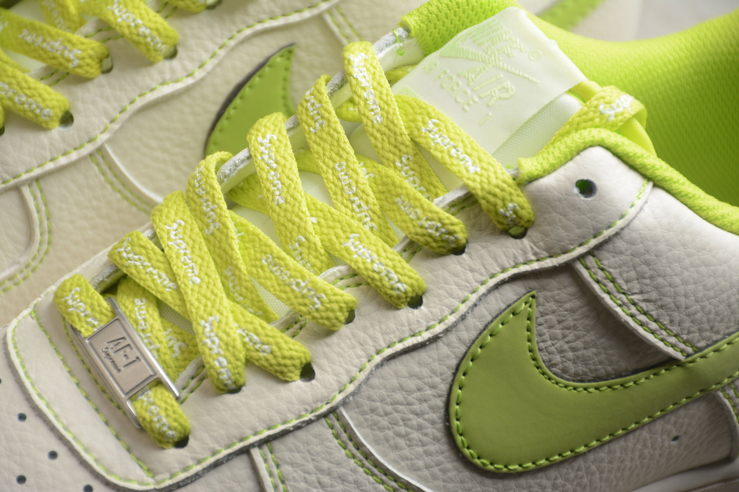 Air Force 1 07 blanco y verde limón