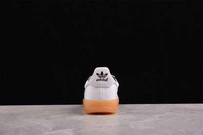 Gazelle blanco y negro