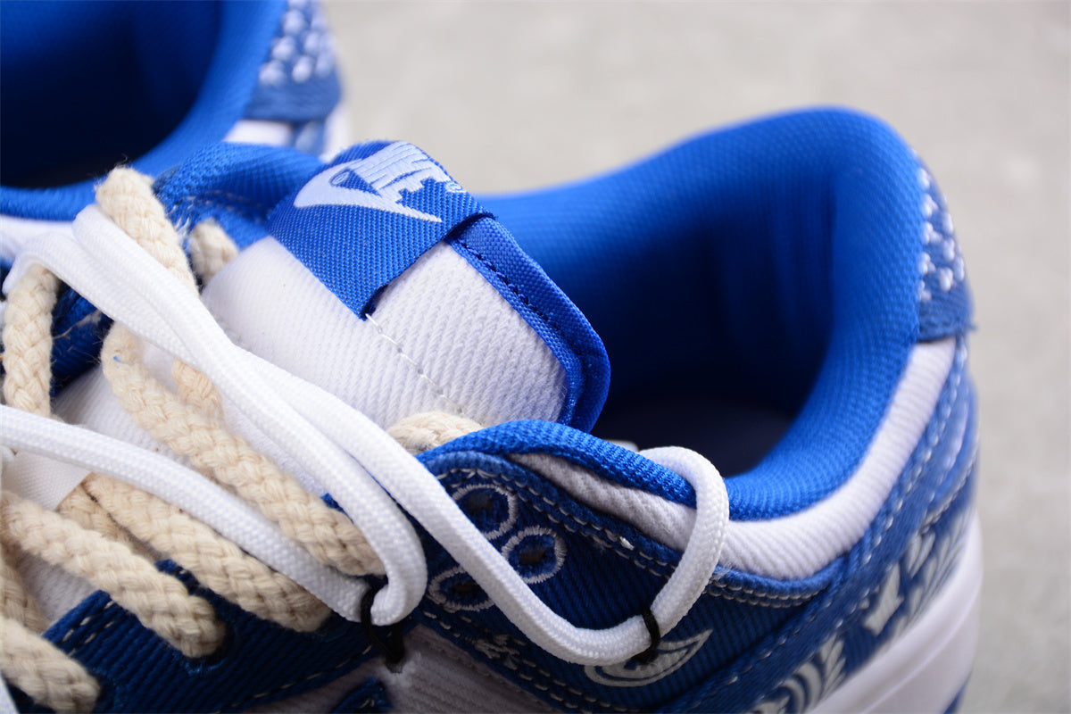 Dunk Low azul y blanco