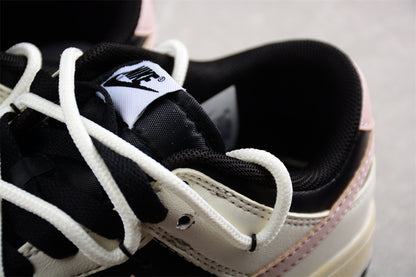 Dunk Low negro, crema y rosa pastel