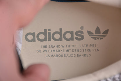 Gazelle gris y blanco