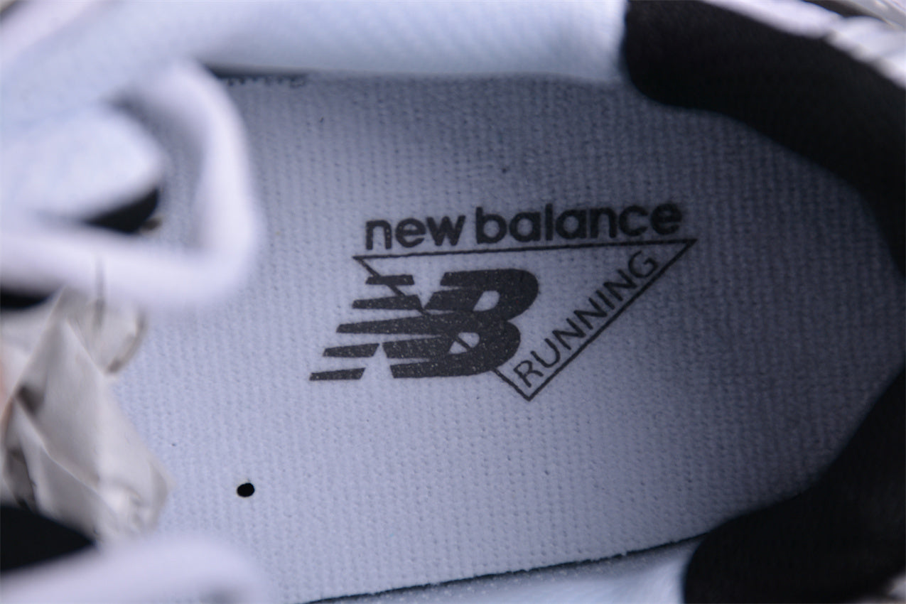 NB 530 blanco y negro