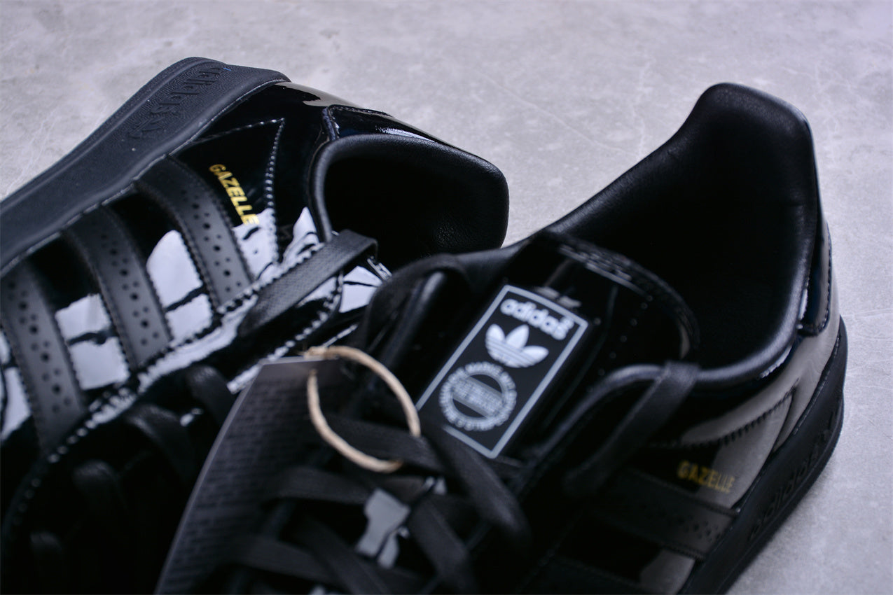 Gazelle negro brillante