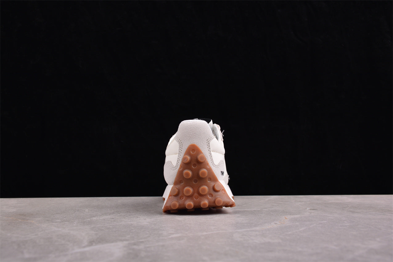 NB 327 blanco y negro