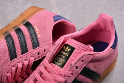 Gazelle rosa, negro y navy