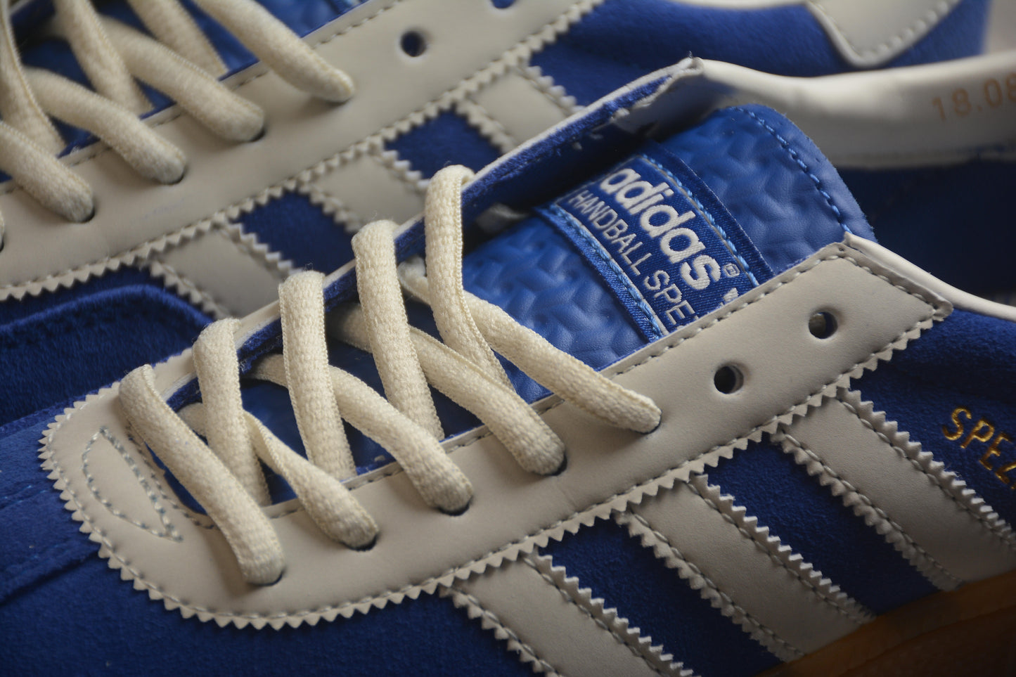 Handball Spezial azul y blanco