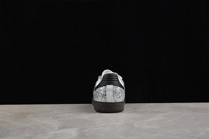 Samba OG plateado con negro