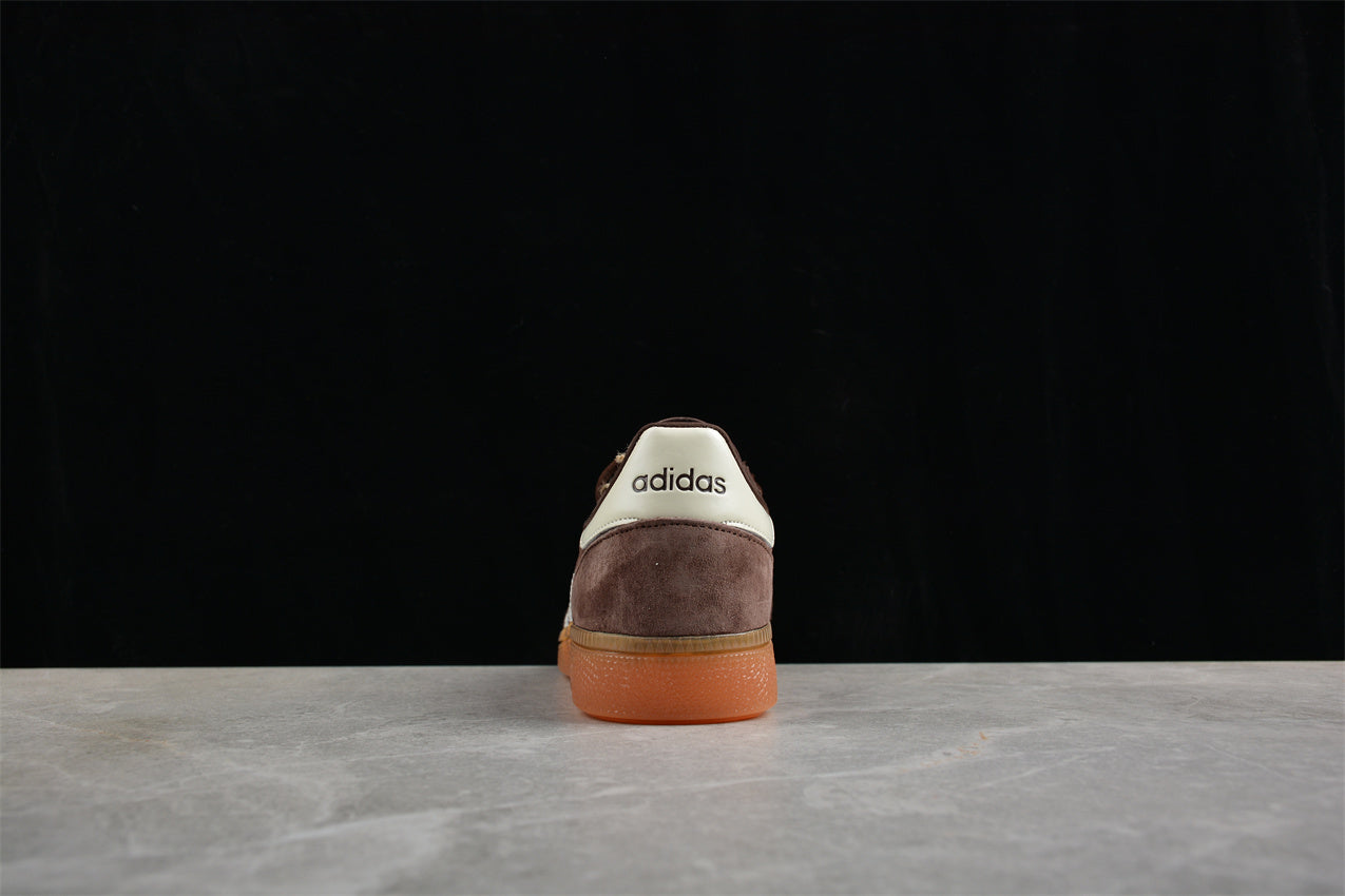 Sporty & Rich marrón y blanco