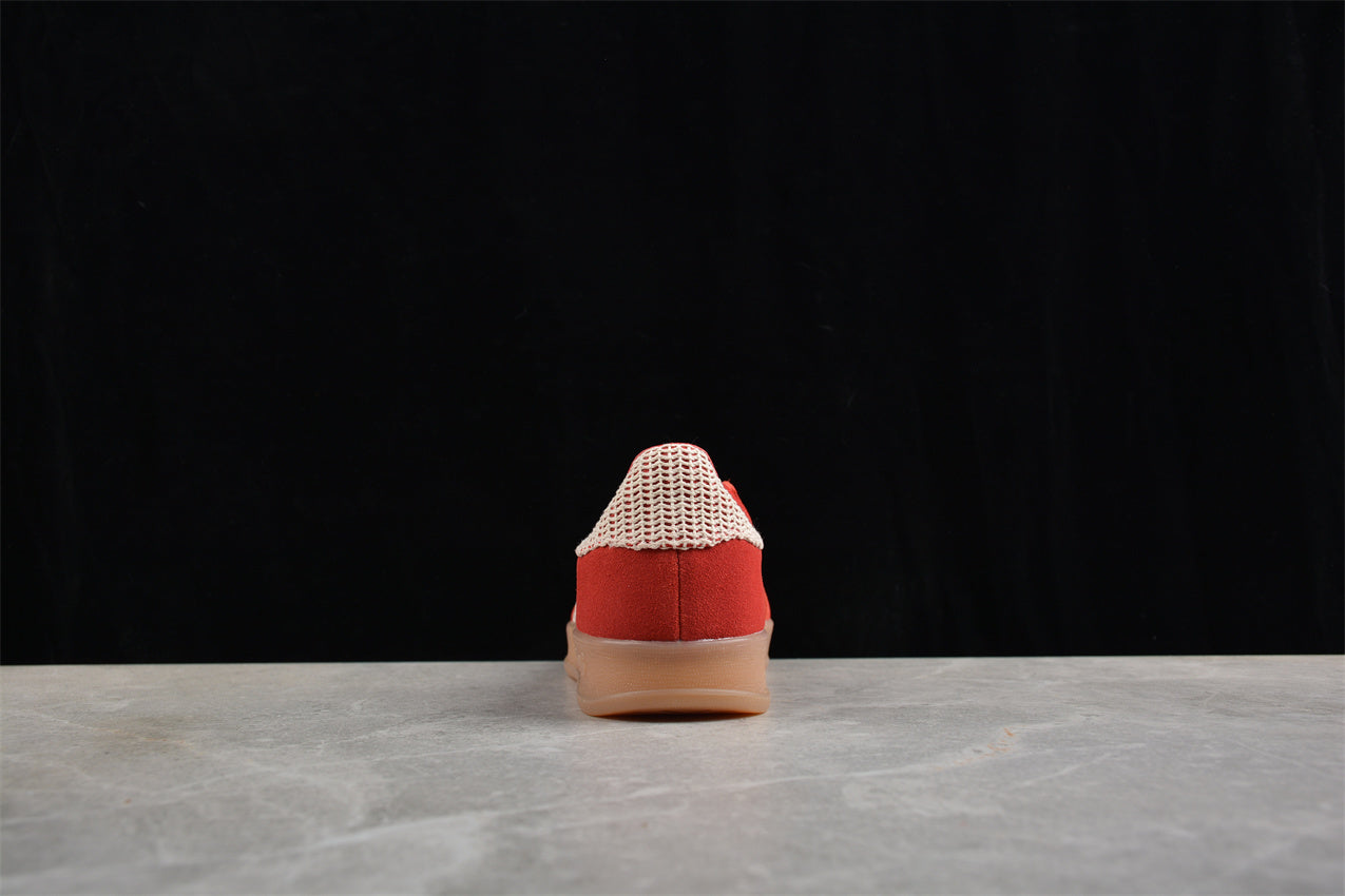 Gazelle rojo y beige