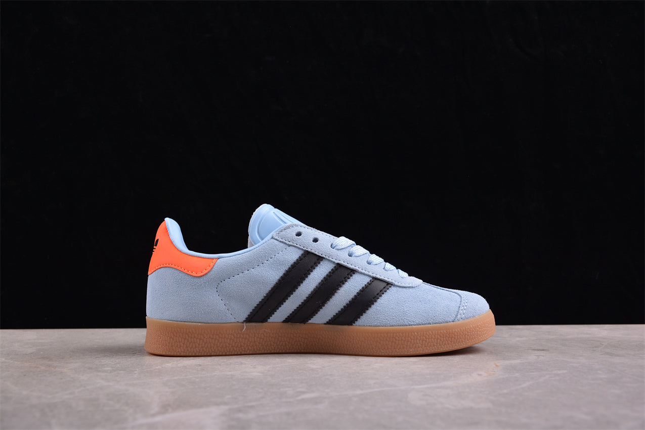 Gazelle azul cielo, negro y naranja