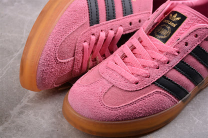Gazelle rosa, negro y navy
