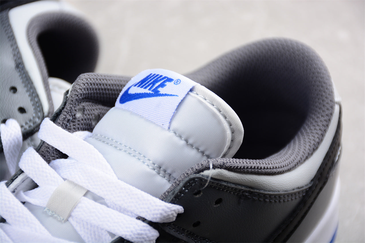 Dunk Low blanco, gris y negro